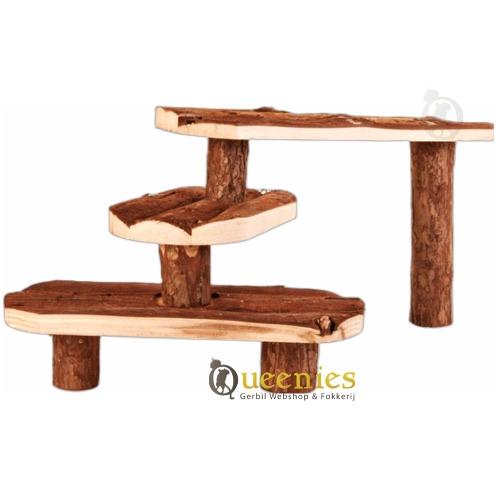 Plateau van hout met 3 trappen