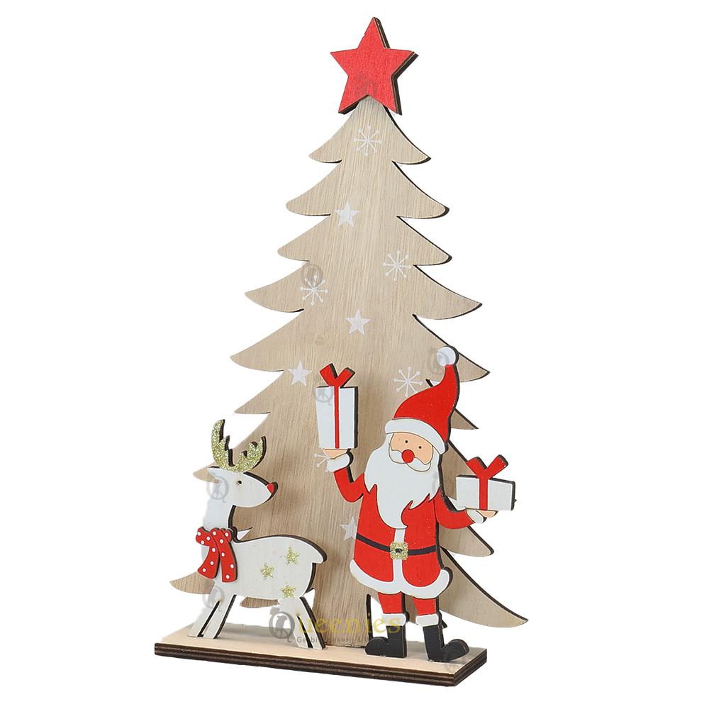 Kerstsfeer in het verblijf: houten boom met Kerstman